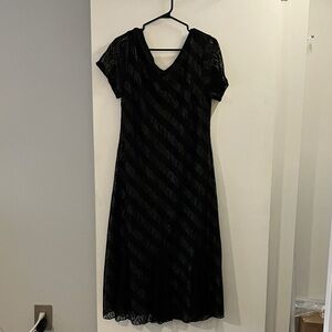 Chic Black Lace Midi Dress